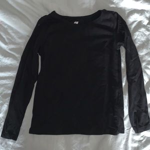 H&M black long sleeve (size 4-6Y)